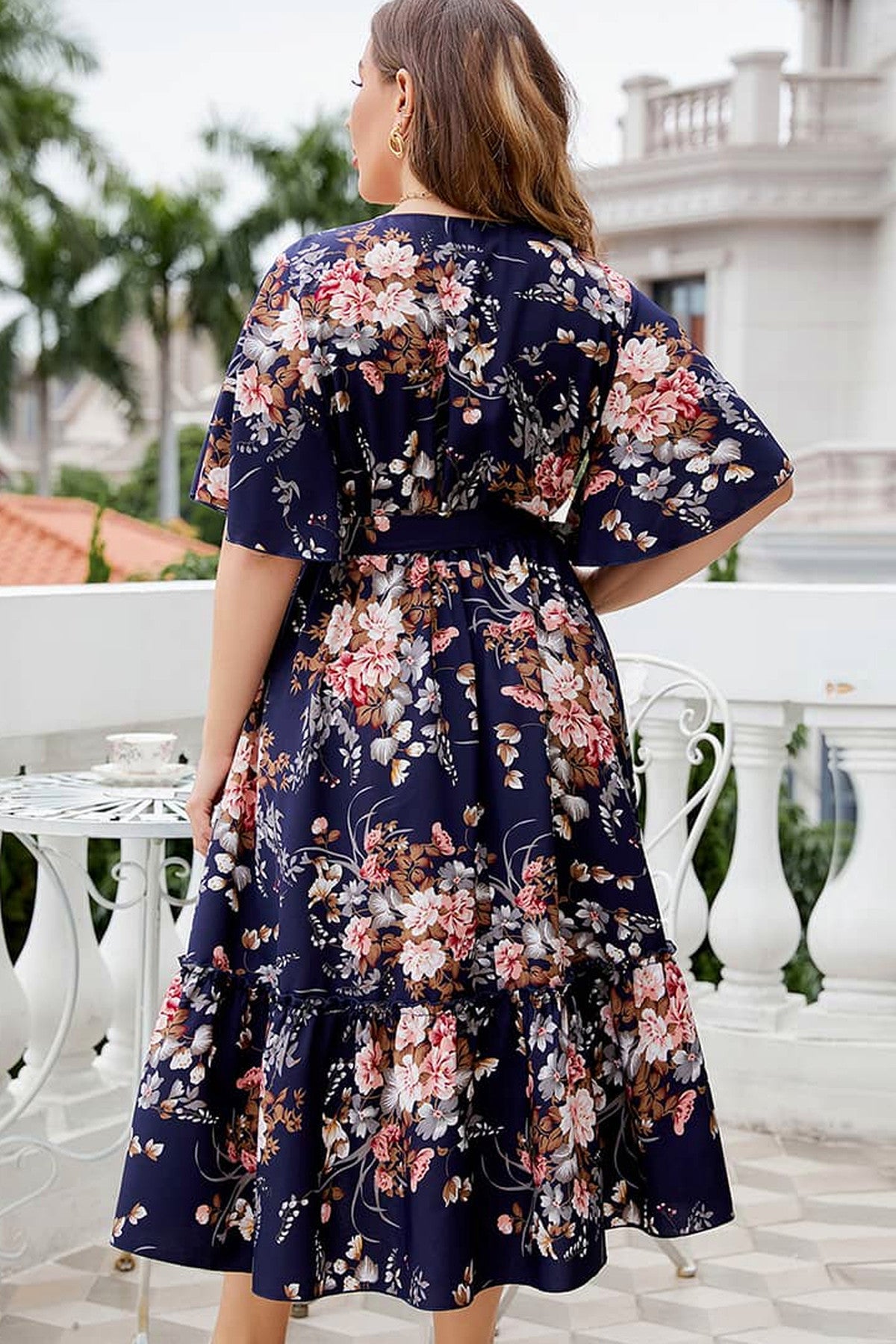 Abito midi da cerimonia Cristina, stampa floreale, scollo incrociato, blu navy