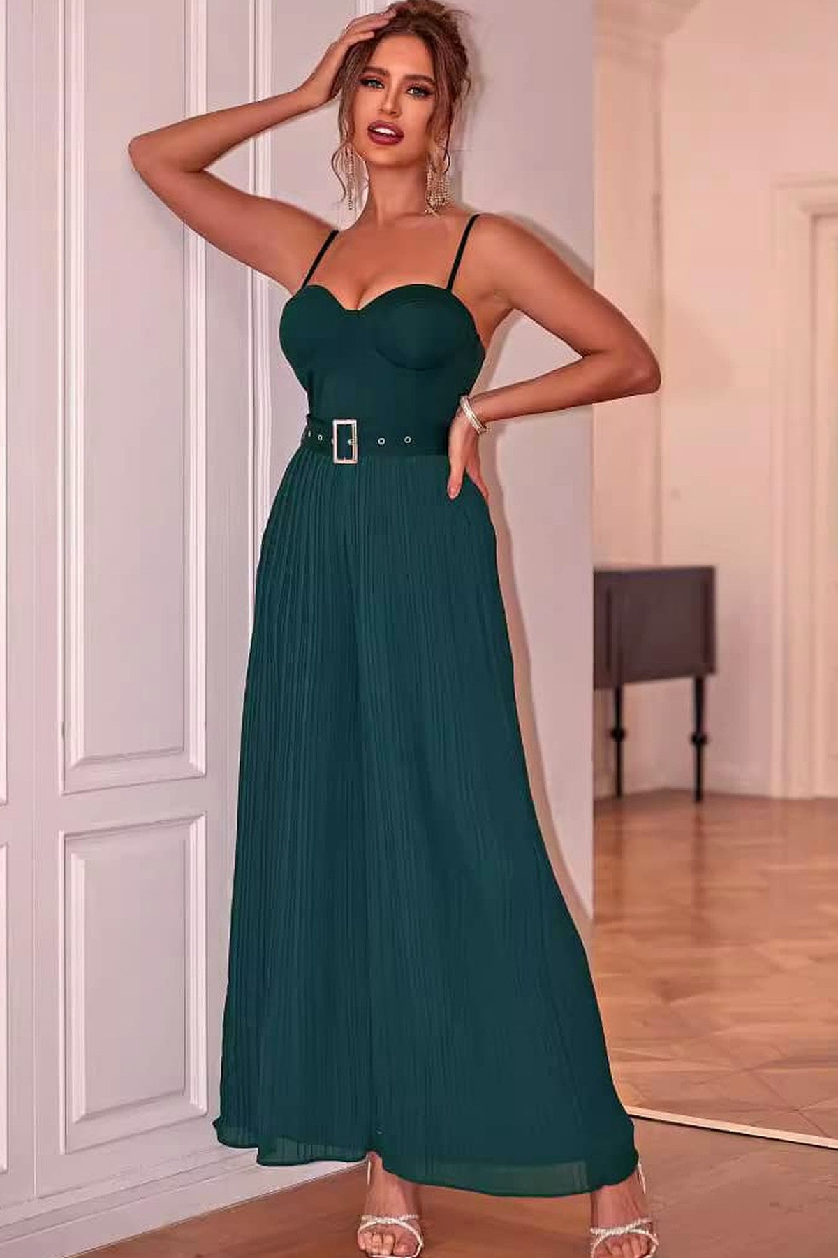Tuta elegante da cerimonia Noemi, corpetto senza spalline, spalline sottili, verde