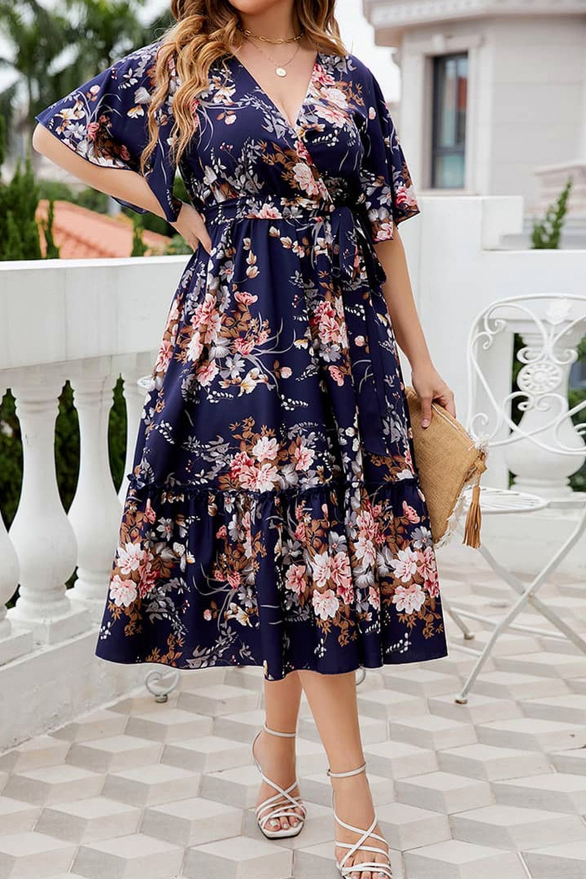 Abito midi da cerimonia Cristina, stampa floreale, scollo incrociato, blu navy