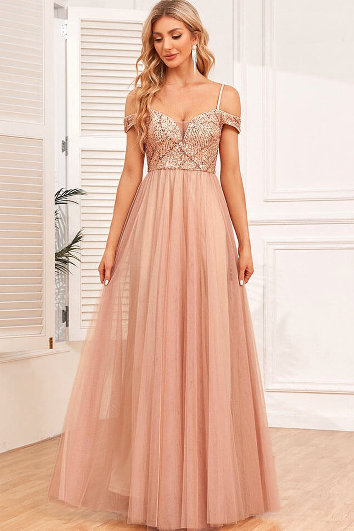Abito lungo da cerimonia Serena, in tulle, schiena scoperta, nude
