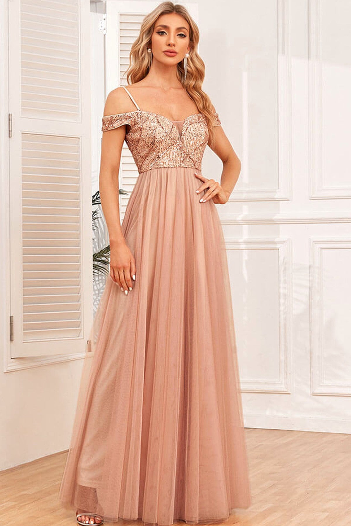 Abito lungo da cerimonia Serena, in tulle, schiena scoperta, nude