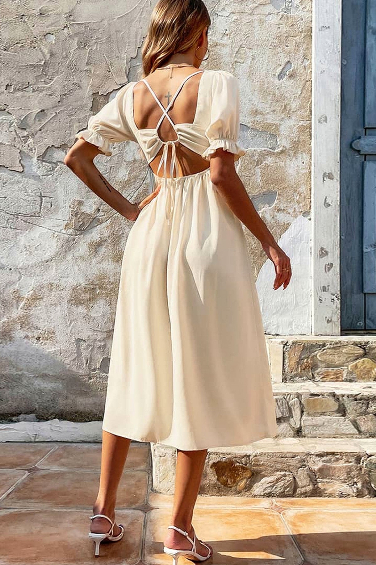 Abito lungo da cerimonia Silvia, schiena scoperta, maniche a palloncino, avorio