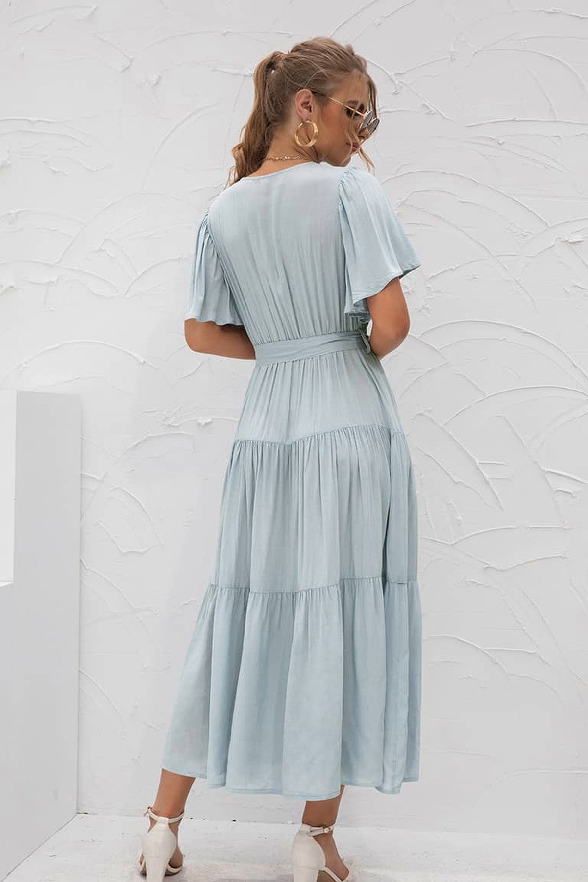 Abito lungo da cerimonia Miriam, scollo incrociato, maniche corte, azzurro e altri colori